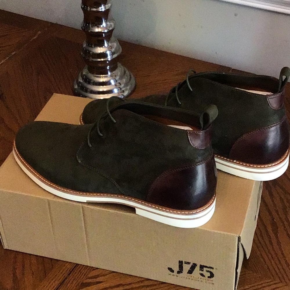 J75 boots